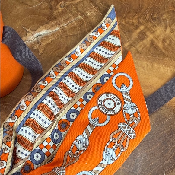 Hermès Orange Twilly Scarf - Picture 2 of 6